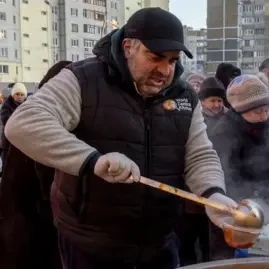 Communal kitchens are heating centres are springing up as Kyiv runs out of power and heating - bbc