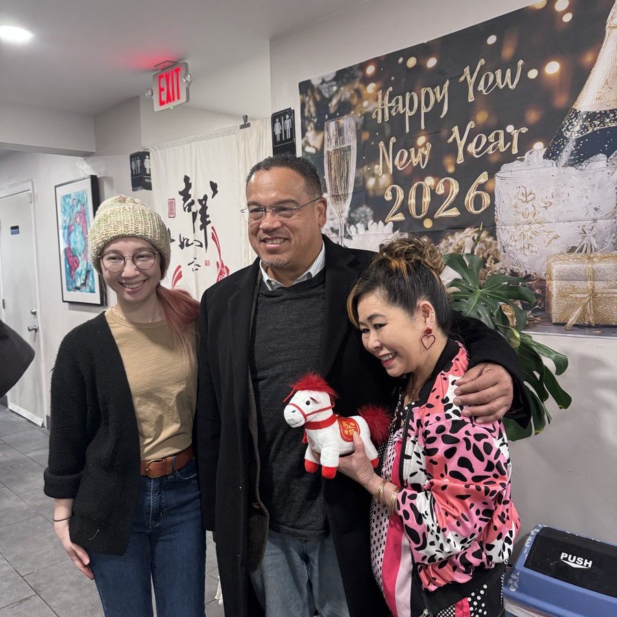 I spent the day listening to small business owners across Minneapolis. Many told me the same thing: Operation Metro Surge is hurting their businesses and creating fear for their workers and customers. Our economy and our communities suffer when fear is the policy. We can and https://t.co/aR2GAGUrXd - cbs